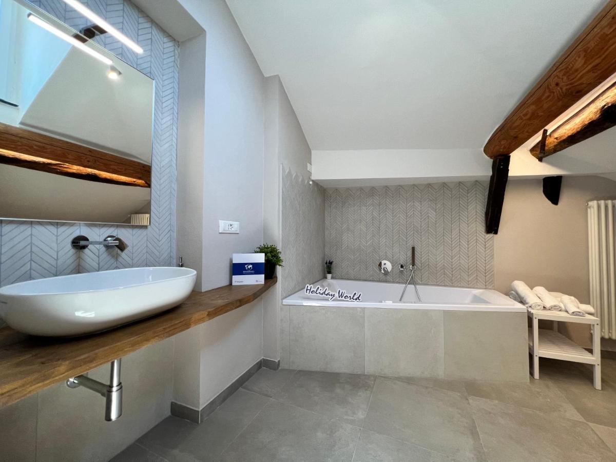 House Torre Piccamiglio By Holiday World Apartment