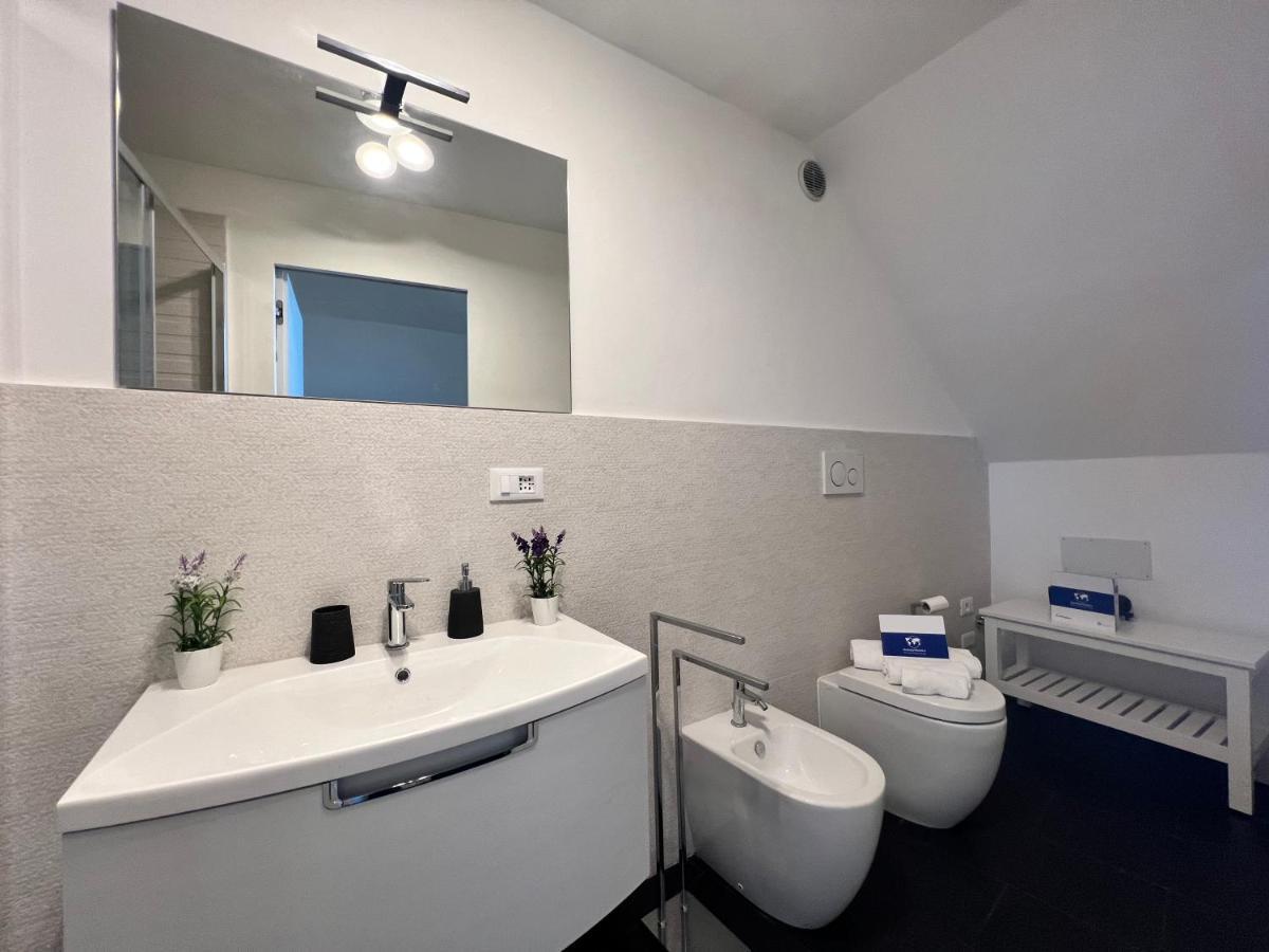 Apartment House Torre Piccamiglio By Holiday World Genoa